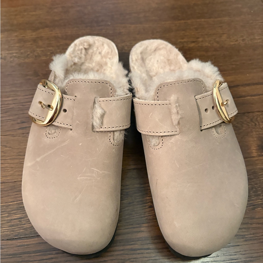 Birkenstock Shearling-Lined Clogs In Taupe With Gold Buckles